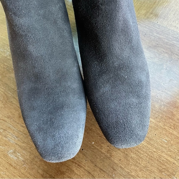 Blondo Selena Waterproof Chocolate Brown Suede Leather Chelsea Boots - Picture 4 of 12